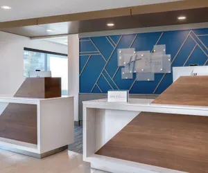 Photo 3 - Holiday Inn Express and Suites Alton St Louis Area by IHG