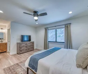 Photo 5 - Luxury Riverfront Villa With Firepit & Gameroom!