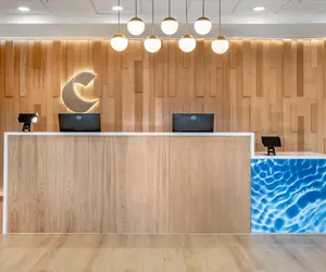 Photo 3 - Comfort Inn & Suites Newark Liberty International Airport