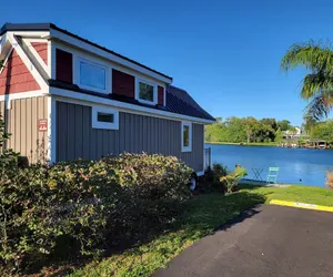 Photo 3 - Orlando Lakefront Tiny House Community