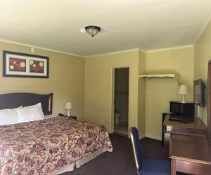 Photo 5 - Kingston Motel