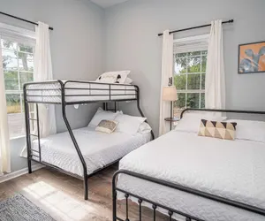 Photo 3 - Charming 3br/2ba Gem Close to Downtown/ Riverwalk