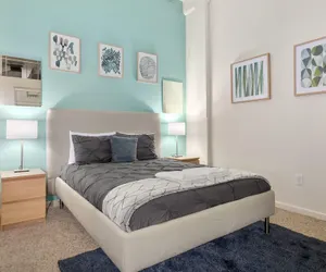 Photo 4 - ASK FOR Discount-hip Vibrant 2BR Parking Wifi