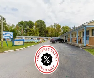 Photo 2 - Parkside Motel By OYO Meadville Conneaut Lake
