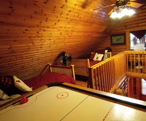 Photo 3 - Moose Lodge with Hot Tub