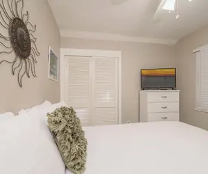 Photo 3 - Sea Forever Cozy Oceanfront Condo