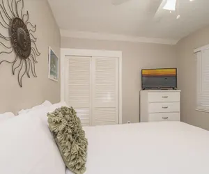 Photo 5 - Sea Forever Cozy Oceanfront Condo