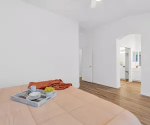 Photo 5 - New Listing University Pastoral