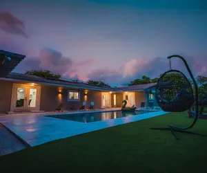 Photo 4 - Joyfull Villa Crazy Bkyd w Pool Arg Grill Mini Golf