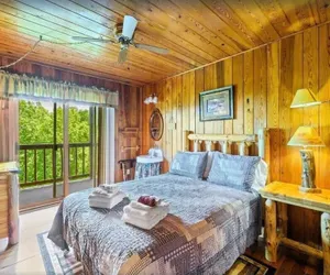 Photo 4 - Little Greenbriar Lodge