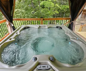 Photo 2 - Rustic Hideaway!