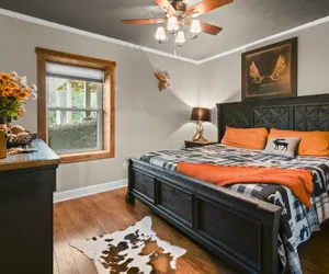 Photo 5 - Rustic Hideaway!