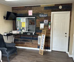 Photo 2 - Sportsman's Lodge