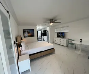 Photo 3 - La Mer Suites