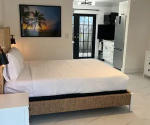Photo 2 - La Mer Suites