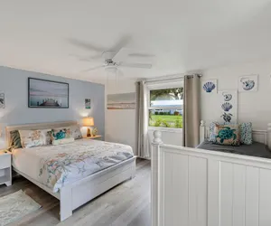 Photo 5 - Paradise Beach House 3 Bedroom Home by Redawning