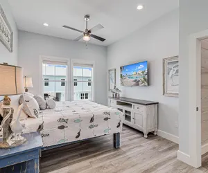 Photo 5 - Birds Eye View Sp163 3 Bedroom Home by RedAwning