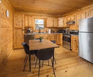 Photo 4 - Red Feather Cabins 150