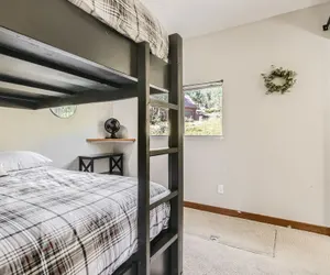 Photo 5 - New Listing!! Modern Mountain Getaway 2 Bedroom Home by RedAwning