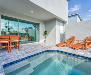 Photo 5 - New Modern Villa With Pool 5 Minutes From Disney