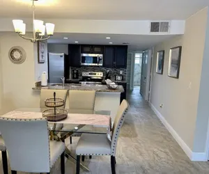Photo 2 - Grand Deluxe 3BD Condo Apartment Near Disney 11