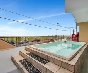 Photo 5 - Large House on Lake Pontchartrain w Pool