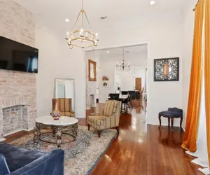 Photo 3 - Big Easy Suite on Josephine Street w Pool