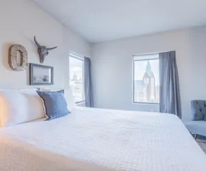 Photo 5 - Beautiful Downtown Suite With Free Parking Gym More