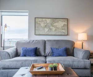 Photo 4 - Beautiful Downtown Suite With Free Parking Gym More