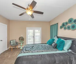 Photo 4 - Midtown Marvel - 1br Oasis By Overton Park 1 Bedroom Apts by Redawning