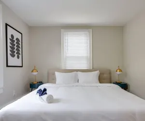 Photo 3 - Pet Friendly 3BR Arlington Close to Metro Fast Wifi