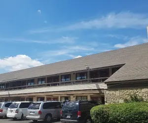 Photo 2 - American Value Inn