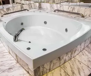 Photo 4 - Express Inn -Rahway