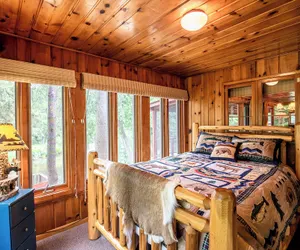 Photo 4 - Cozy Riverside Getaway Pine Bend Cottage