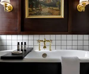 Photo 5 - The Avery Hotel