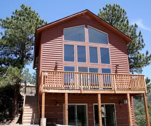 Photo 2 - Lazy R Cottages: 16a 2 Bedroom Cabin