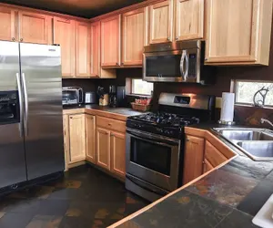 Photo 5 - Lazy R Cottages: 16a 2 Bedroom Cabin