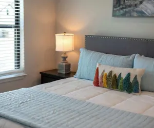 Photo 3 - Ricky's Roost With Hot Tub