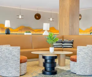 Photo 4 - Cambria Hotel Burbank Airport