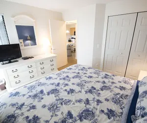 Photo 2 - The Shores Lakeside Condo Unit 5682