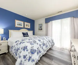 Photo 3 - The Shores Lakeside Condo Unit 5682