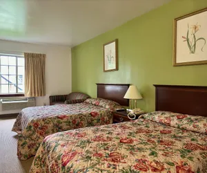 Photo 5 - Passport Inn