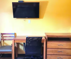 Photo 5 - Relax Inn By OYO Sulphur Hwy 90