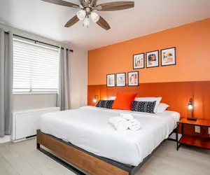 Photo 2 - ATL downtown 2BR King Bed FREE parking