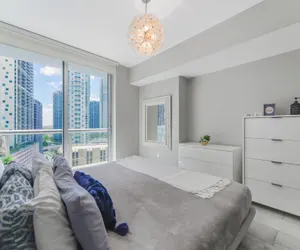 Photo 5 - Amazing Condos at Icon Brickell With Pool