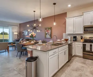 Photo 5 - Modern 2BR Condo w Mickey Room - Family Perfection