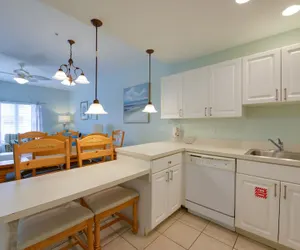 Photo 4 - Wildwood Getaway w/ Ocean View - 1 Block to Beach!