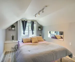 Photo 3 - Peaceful Golden Valley Getaway: Pet Friendly!