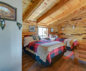 Photo 2 - Remote Mountain Vacation Rental in Wyoming Range!