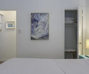 Photo 2 - Two Mermaids Resort